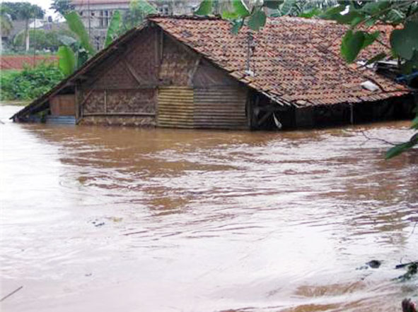 Wae Pesi Meluap, Desa Salama Banjir