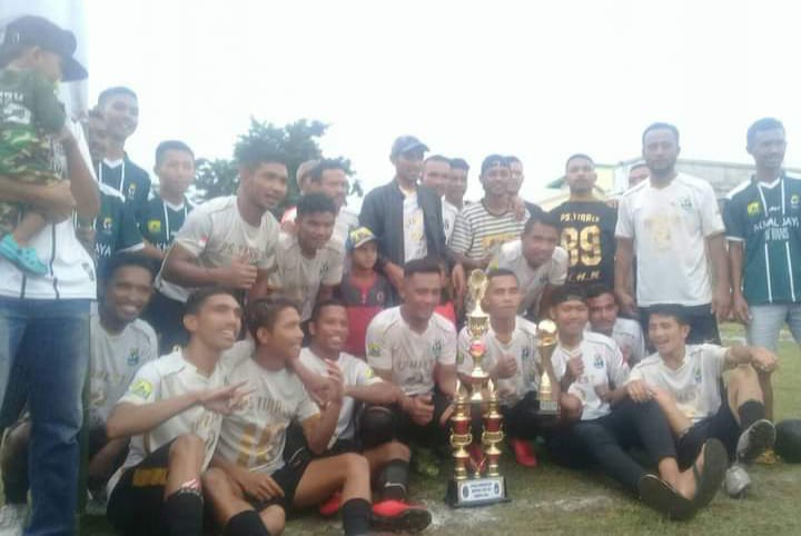 Final Sepak Bola di Reok, PS TIRR Cs Sukses Jadi Jawara